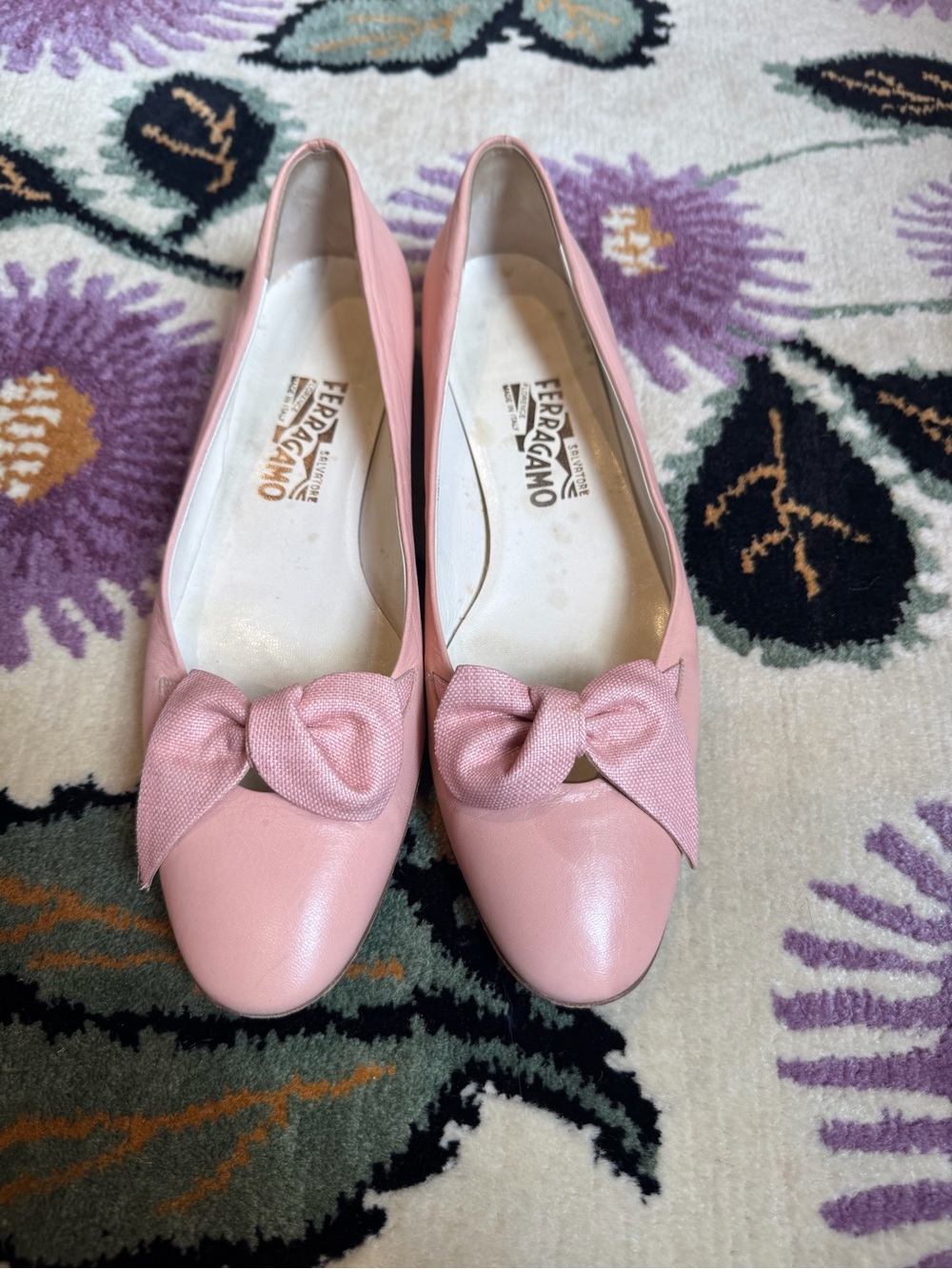 Vintage Salvatore Ferragamo Pastel Pink Bow Leather Flats